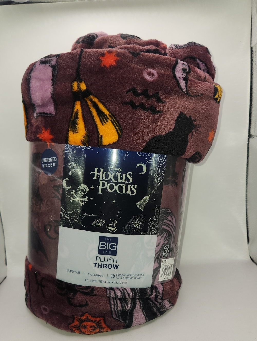 Disney Hocus Pocus Oversized Plush Throw 5' X 6' NWT